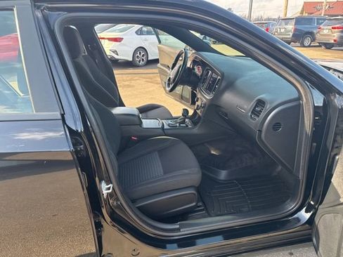 Used 2018 Dodge Charger GT w/ Blacktop Package image 12