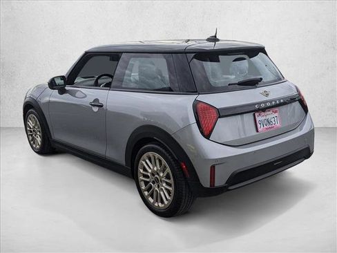 Certified 2025 MINI Cooper 2-Door Hardtop FWD image 8