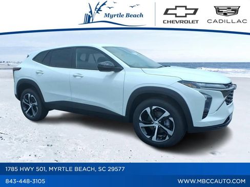 New 2026 Chevrolet Trax RS w/ Sunroof Package FWD image 1