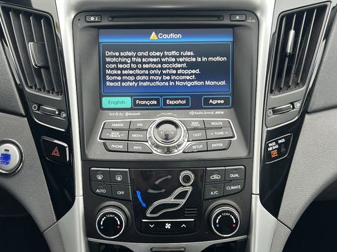 Used 2013 Hyundai Sonata Limited w/ Premium Pkg image 27