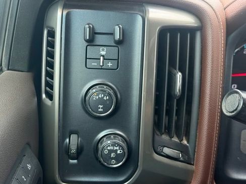 Used 2019 Chevrolet Silverado 2500 High Country w/ Duramax Plus Package AWD/4WD image 8