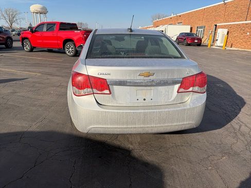 Used 2015 Chevrolet Cruze LT image 3