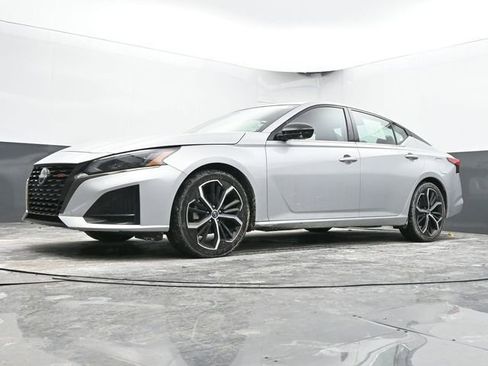 Used 2024 Nissan Altima 2.5 SR image 44