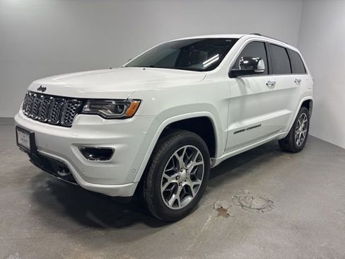 Used 2021 Jeep Grand Cherokee Overland image 2