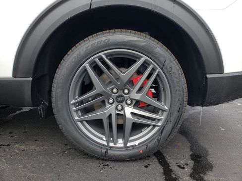 New 2026 Ford Explorer ST-Line w/ ST-Line Street Pack image 12