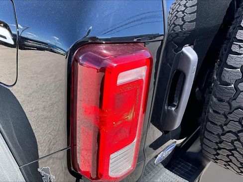 Used 2025 Ford Bronco Heritage Edition AWD/4WD image 28