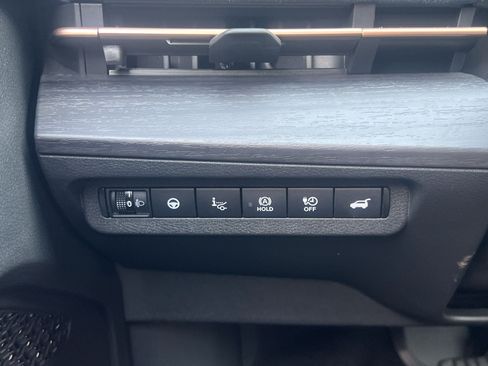 Certified 2024 Nissan Ariya AWD image 16
