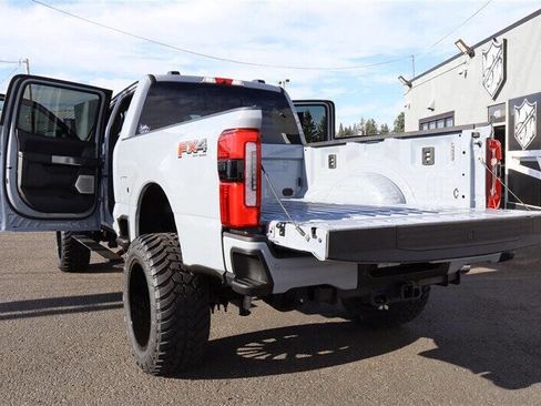 Used 2025 Ford F350 Platinum image 34