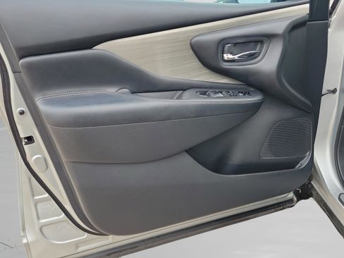 Used 2016 Nissan Murano SV image 21