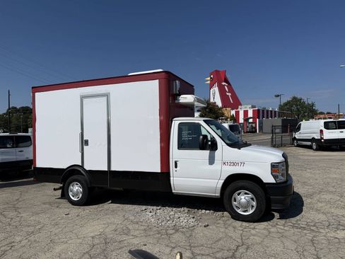 Used 2024 Ford E-350 and Econoline 350 Super Duty w/ Power Windows & Locks Group RWD image 2