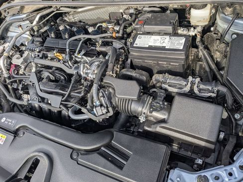 Used 2025 Toyota Corolla LE image 33