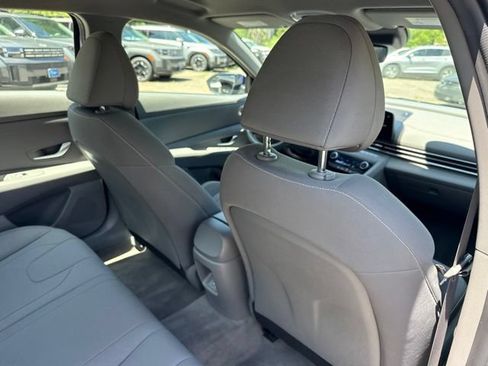 Used 2024 Hyundai Elantra SEL FWD image 20