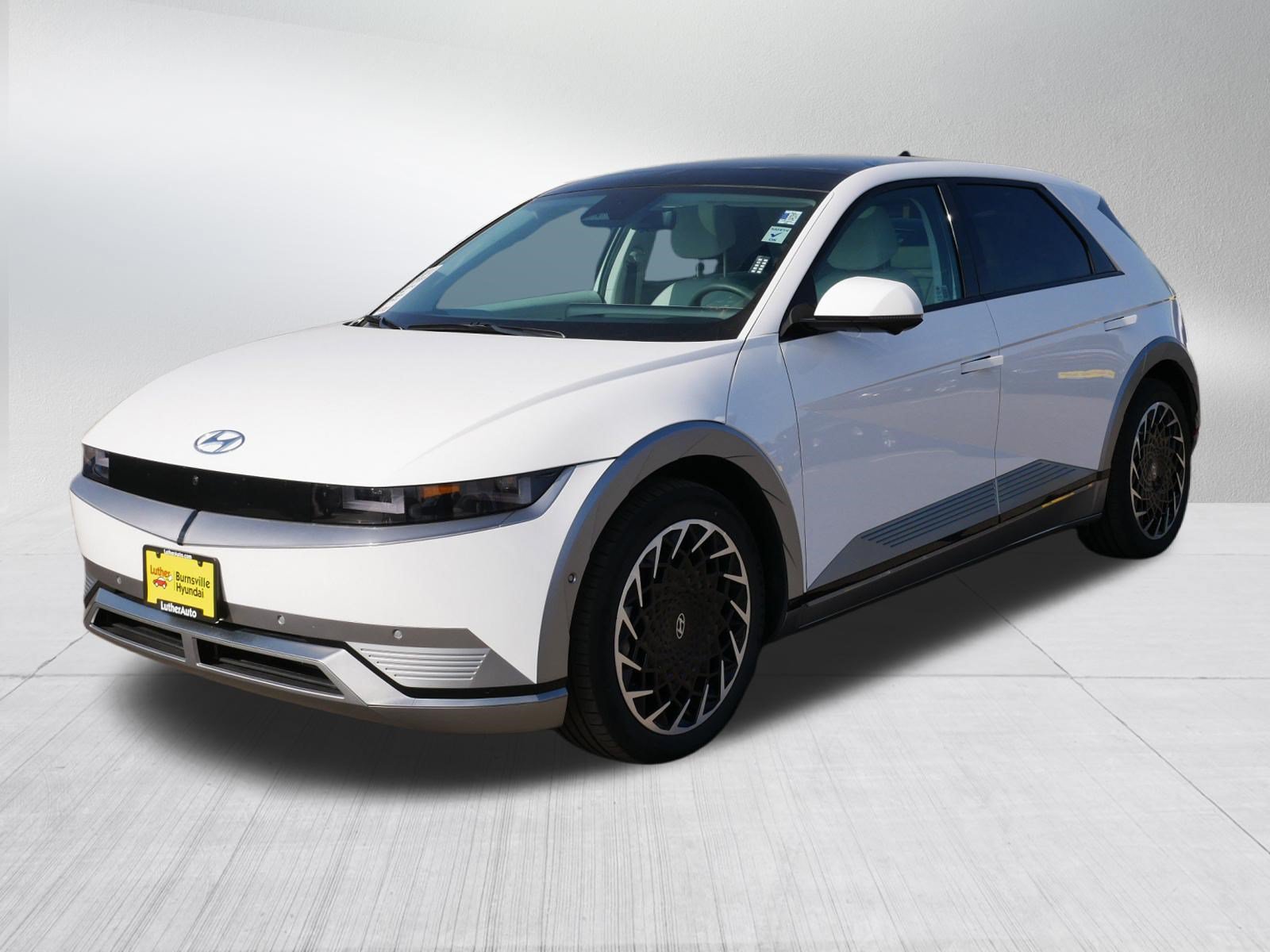 Certified 2024 Hyundai Ioniq 5 Limited AWD/4WD image 3