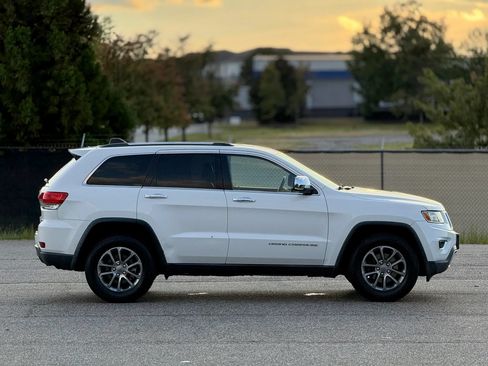 Used 2015 Jeep Grand Cherokee Limited AWD/4WD image 9