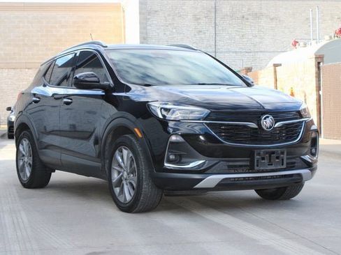 Used 2022 Buick Encore GX Essence w/ Experience Buick Package image 2