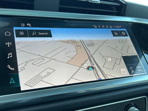 Used 2024 Audi Q3 2.0T Premium Plus w/ Premium Plus Package image 32