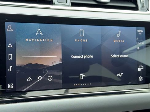 Used 2023 Land Rover Range Rover Evoque R-Dynamic SE image 24