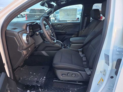 New 2024 Chevrolet Colorado LT w/ LT Convenience Package II image 21
