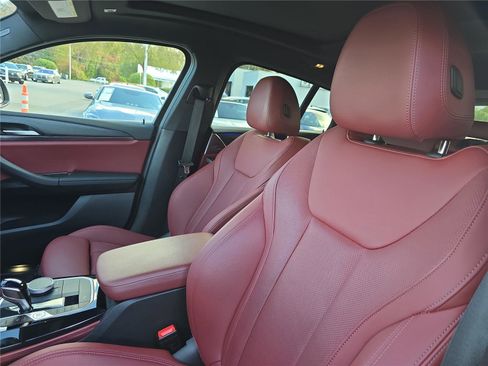 Certified 2022 BMW X4 xDrive30i w/ Convenience Package image 18