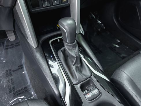 Certified 2022 Toyota Corolla Cross XLE w/ Convenience Package image 16