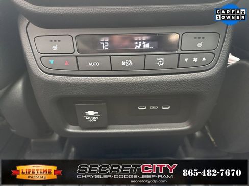 Used 2025 Honda Pilot Black Edition image 27