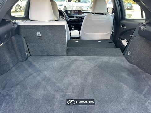 Used 2019 Lexus UX 250h w/ Accessory Package image 31