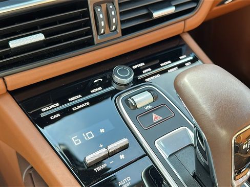 Used 2023 Porsche Cayenne image 17