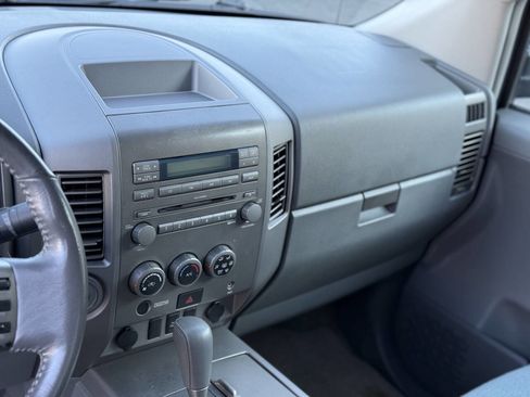 Used 2005 Nissan Titan SE w/ (W01) Utility Bed Pkg image 12