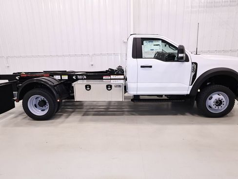 New 2026 Ford F550 4x4 Regular Cab Super Duty image 2