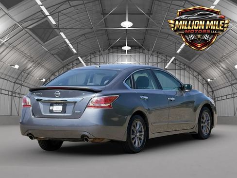 Used 2015 Nissan Altima 2.5 S w/ Special Edition Package FWD image 9