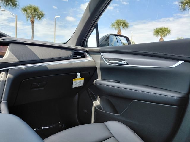 Certified 2026 Cadillac XT5 Luxury FWD image 12