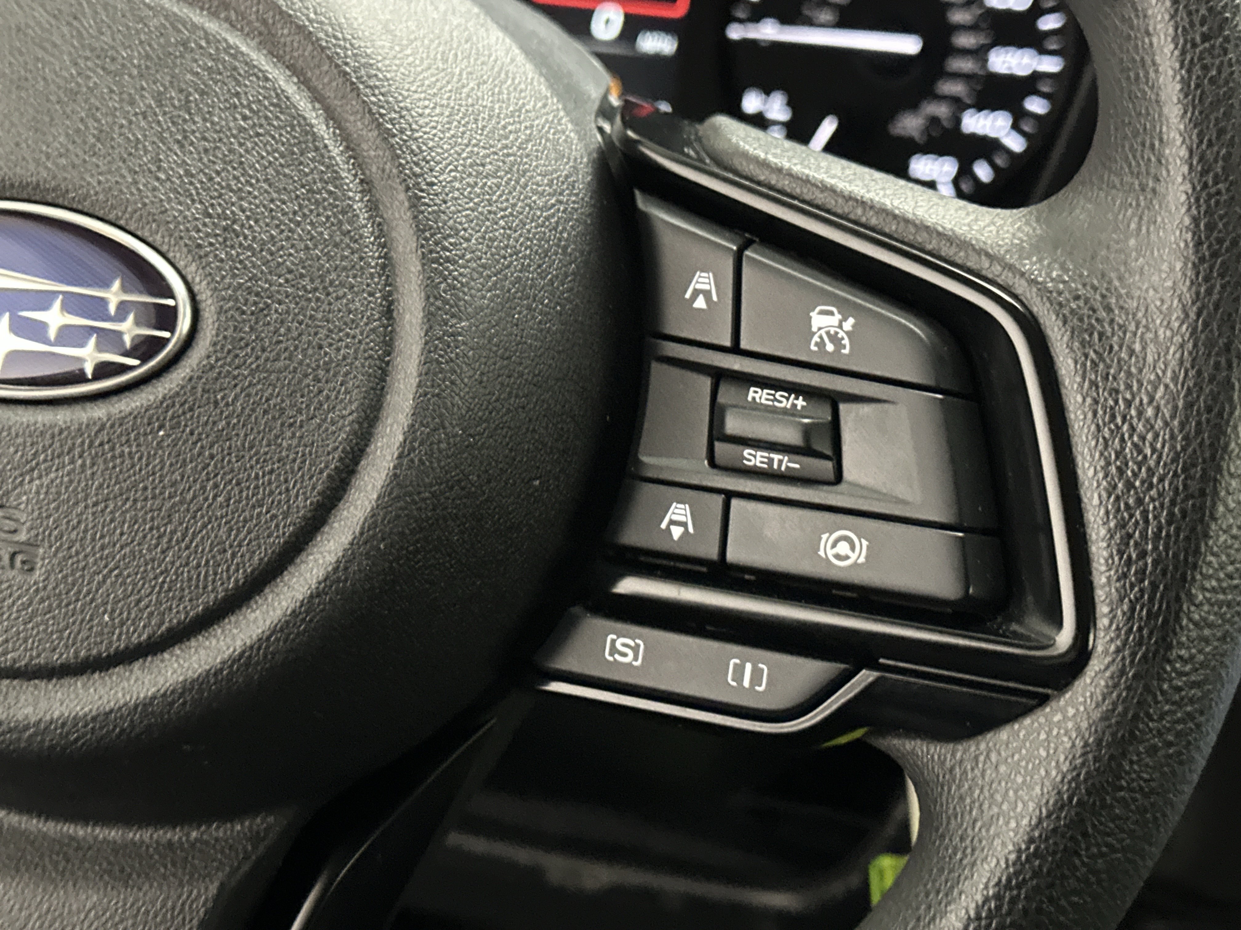 Used 2025 Subaru Crosstrek 2.0i AWD/4WD image 23