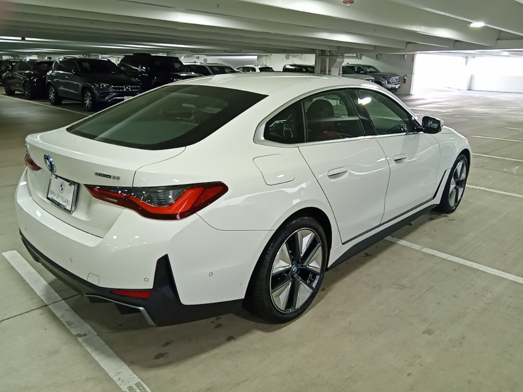 Used 2024 BMW i4 eDrive35 w/ Premium Package RWD image 5