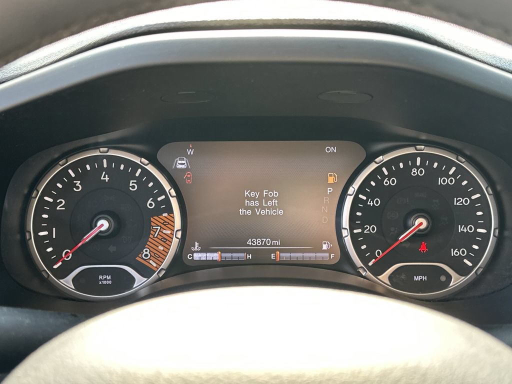 Certified 2022 Jeep Renegade Latitude AWD/4WD image 13