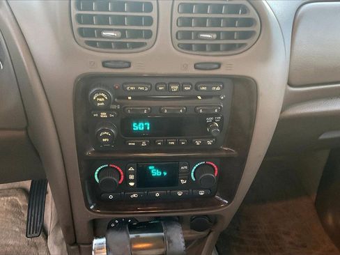 Used 2007 Buick Rainier CXL image 29