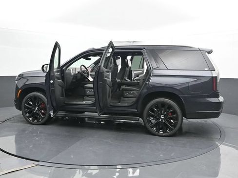 Used 2025 Cadillac Escalade Sport Platinum AWD/4WD image 57