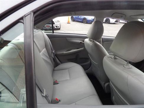 Used 2010 Toyota Corolla LE image 14