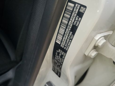 Used 2018 Jeep Renegade Sport w/ Power & Air Group FWD image 27