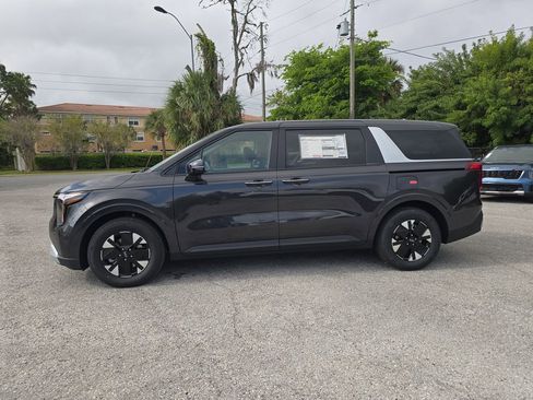 New 2026 Kia Carnival LXS FWD image 5