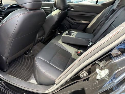 Used 2023 Nissan Altima 2.5 SR w/ SR Premium Package image 20