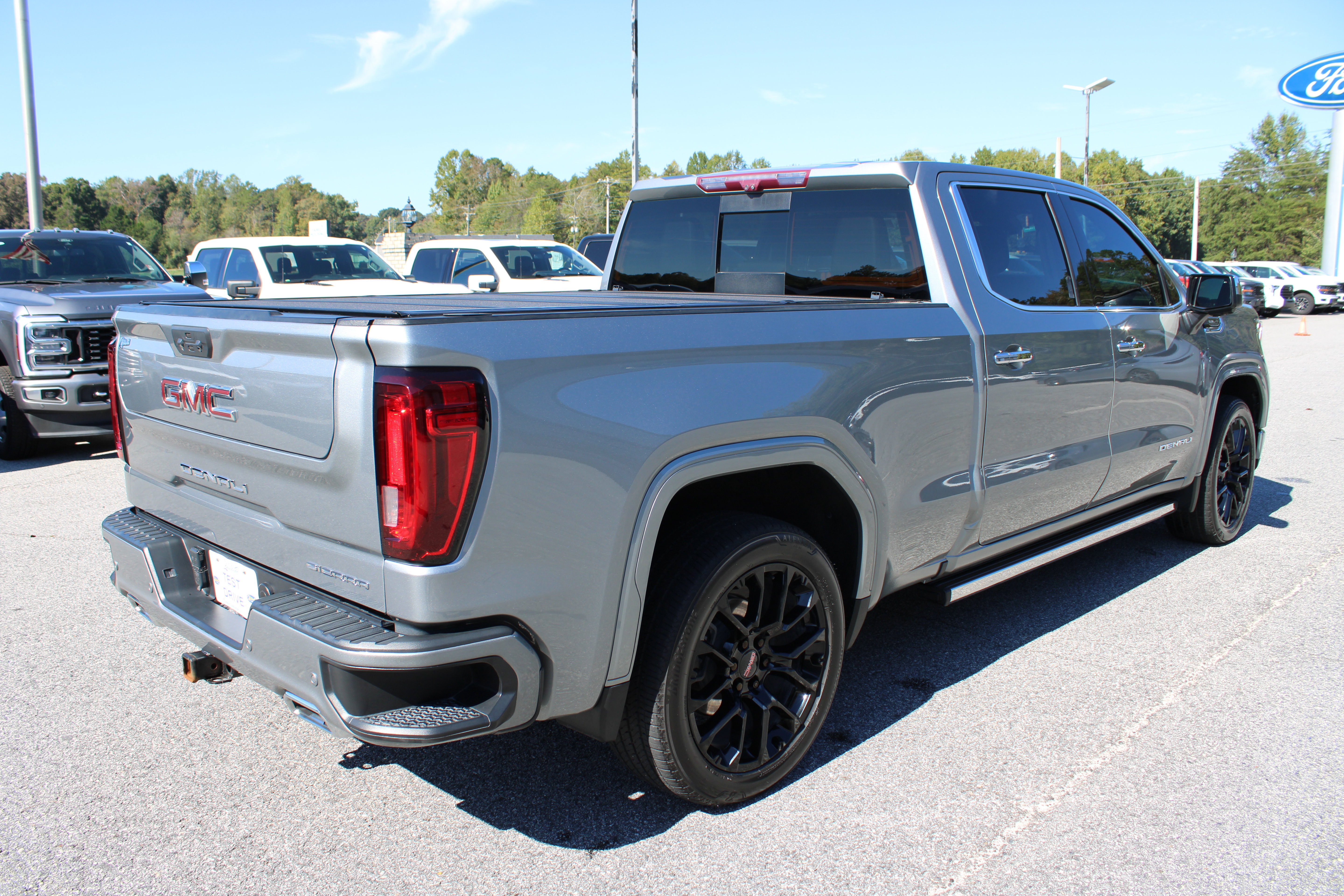 Used 2023 GMC Sierra 1500 Denali w/ Denali Reserve Package AWD/4WD image 6