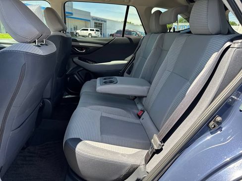 Used 2025 Subaru Outback Premium AWD/4WD image 11