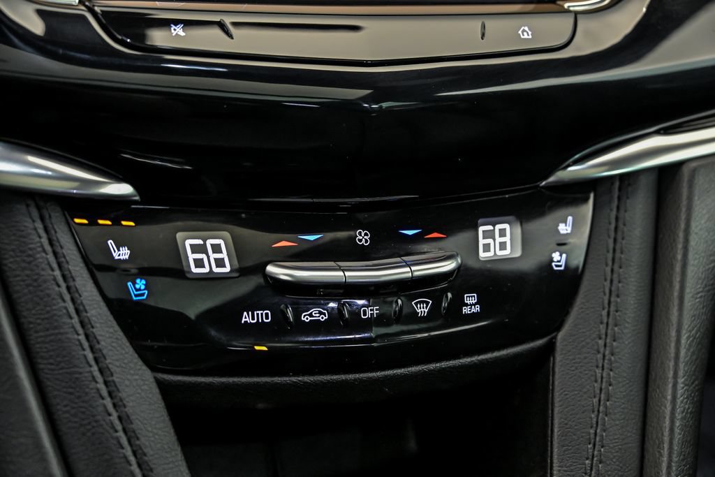 Used 2024 Cadillac XT6 Premium Luxury w/ LPO, Floor Liner Package AWD/4WD image 24