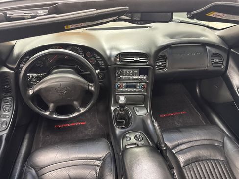 Used 2003 Chevrolet Corvette Coupe w/ Preferred Equipment Group RWD image 14