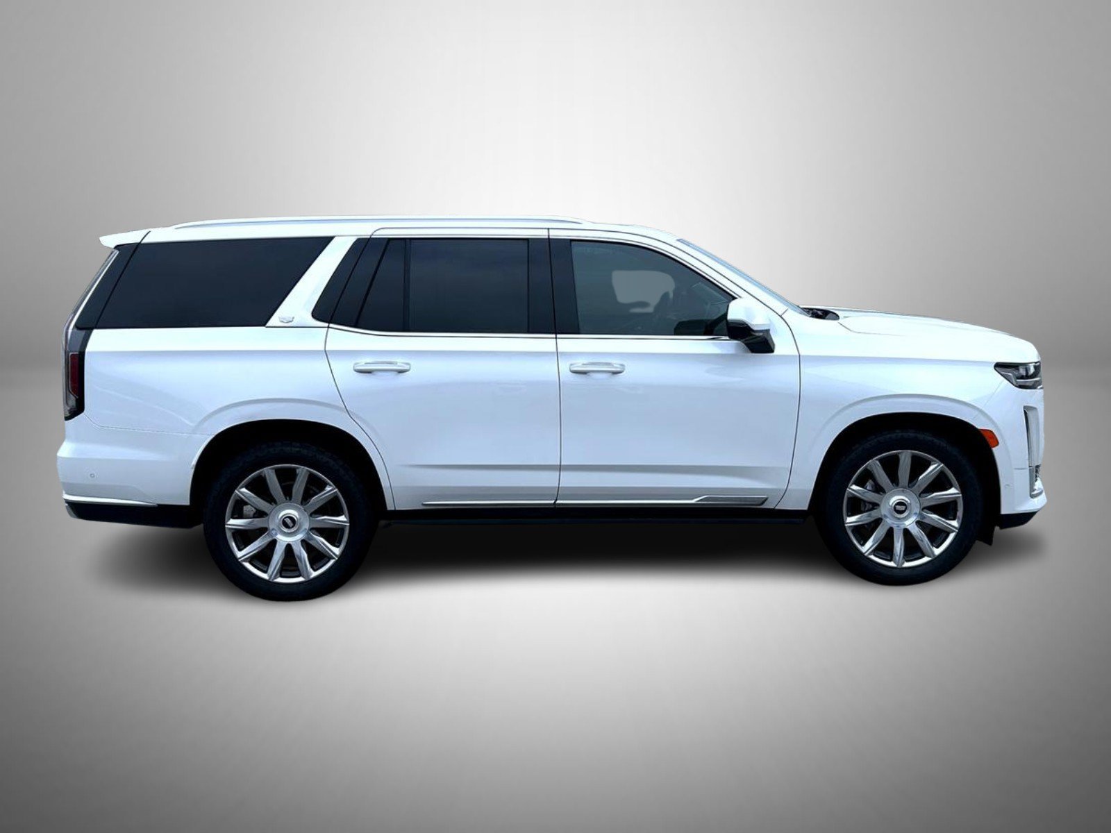 Used 2021 Cadillac Escalade Premium Luxury Platinum w/ Heavy-Duty Trailer Package AWD/4WD image 4