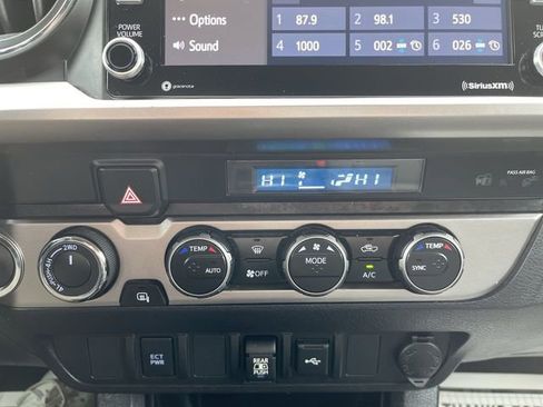 Certified 2023 Toyota Tacoma SR5 AWD/4WD image 19