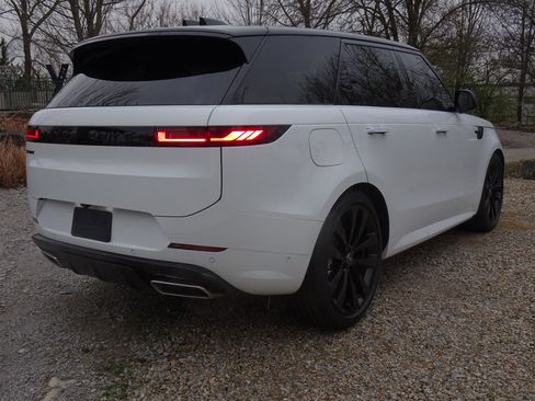 Certified 2025 Land Rover Range Rover Sport Dynamic SE image 10