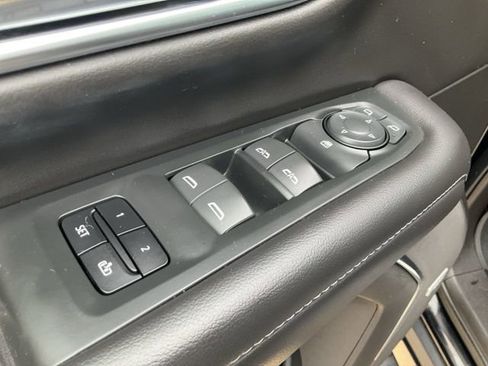 Used 2021 Chevrolet Tahoe Z71 w/ Rear Media and Nav Package image 5