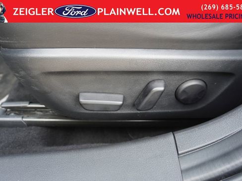 Used 2021 MAZDA MAZDA3 s image 18