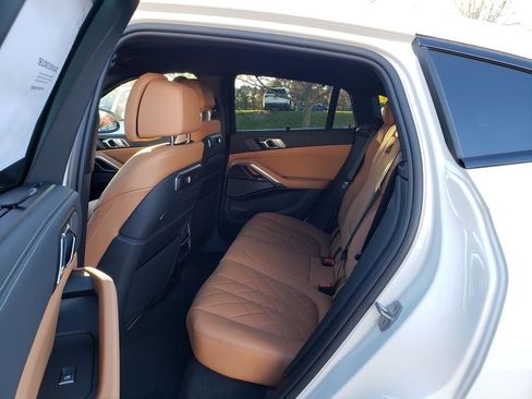 New 2026 BMW X6 M60i image 7